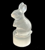 セレナイト製うさぎ横